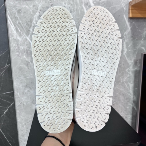 17516155774242_1106 愛馬仕 Hermes 休閒鞋 38碼